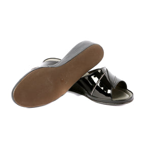 Grace leather slippers open toe with patent leather