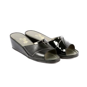 Grace leather slippers open toe with patent leather